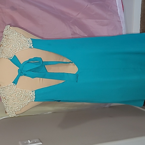 Top - Picture 3 of 6